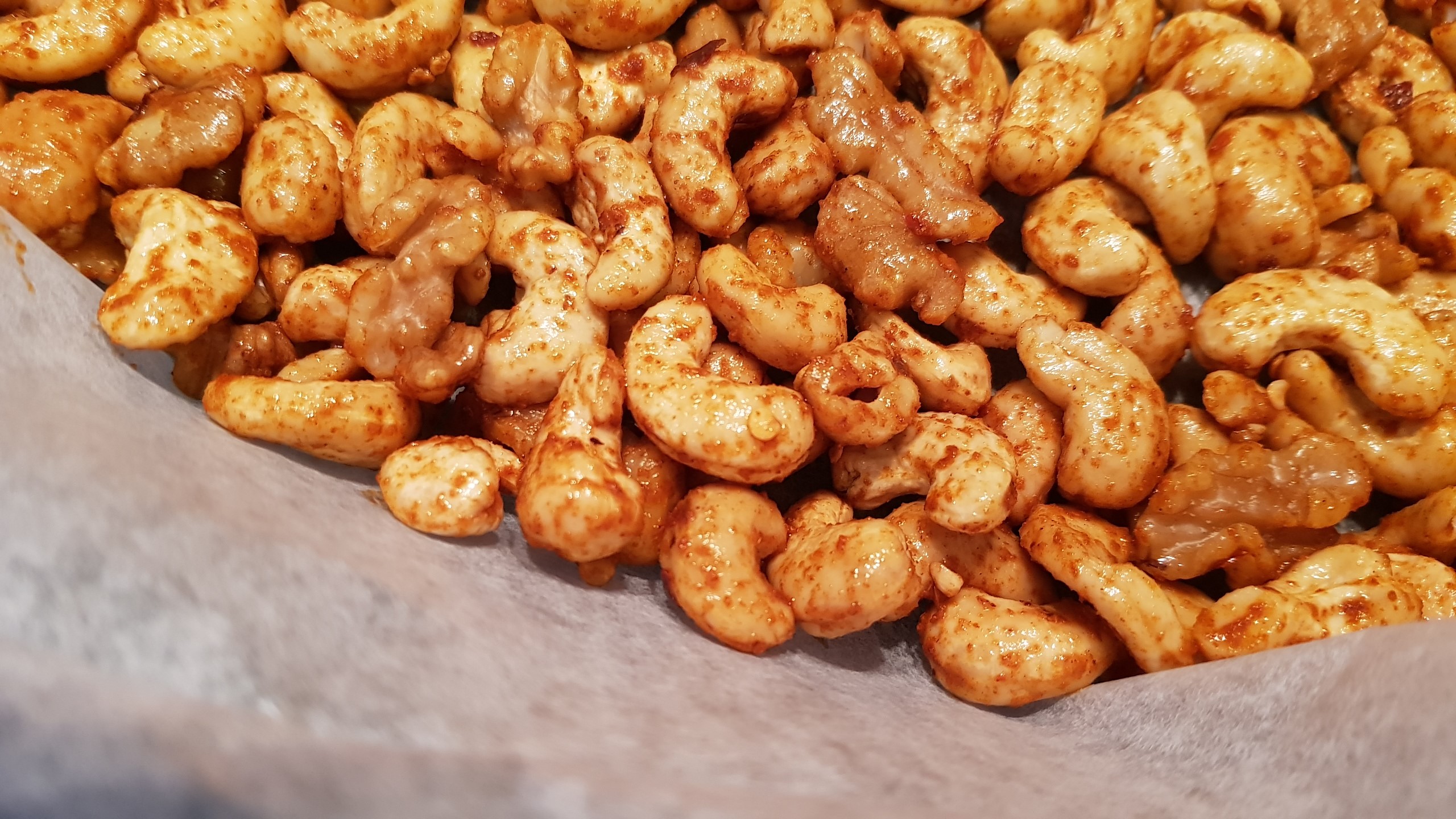 Discover this super tasty roasted cashews recipe to spice up your muesli!